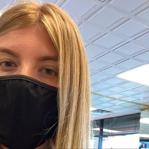 Meet your Posher, Nicole